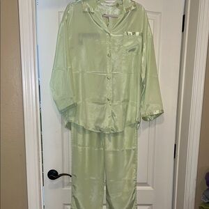 Victoria Secret Glazed Lime Green Silky Satin Pajama Set